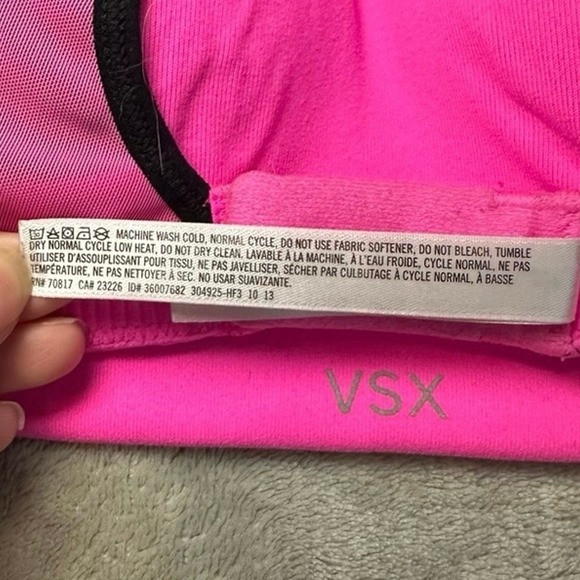 VSX Sports Bra Women Size 32B Hot Pink Adjustable Cross Straps Hook Back Closure - Picture 6 of 7